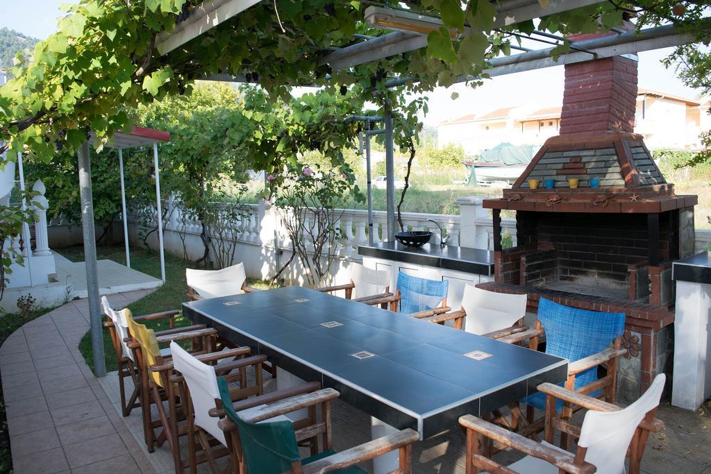 Nereids Apartments&Studios Chrisi Ammoudia Exterior foto