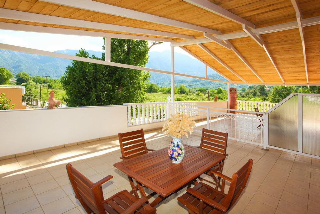 Nereids Apartments&Studios Chrisi Ammoudia Exterior foto