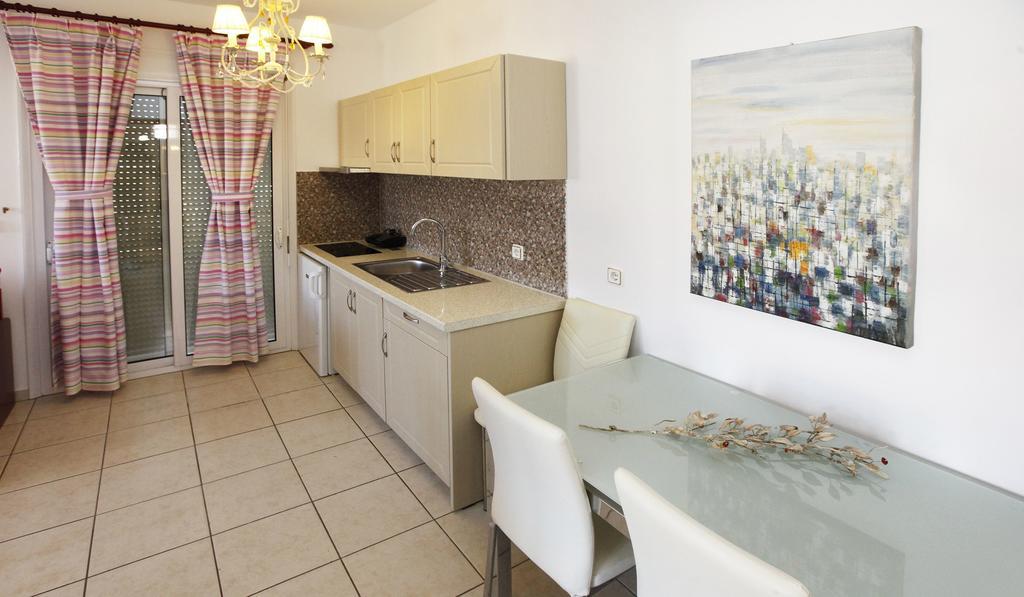 Nereids Apartments&Studios Chrisi Ammoudia Exterior foto